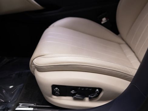 Used 2021 Bentley Flying Spur W12 image 47