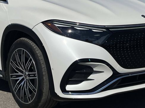 Certified 2023 Mercedes-Benz EQS 580 4MATIC SUV image 9