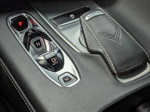Used 2022 Chevrolet Corvette Stingray Convertible w/ Z51 Performance Package RWD image 12