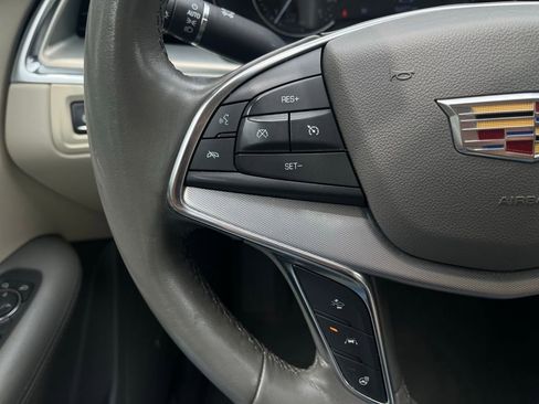 Used 2020 Cadillac XT5 Premium Luxury FWD image 17