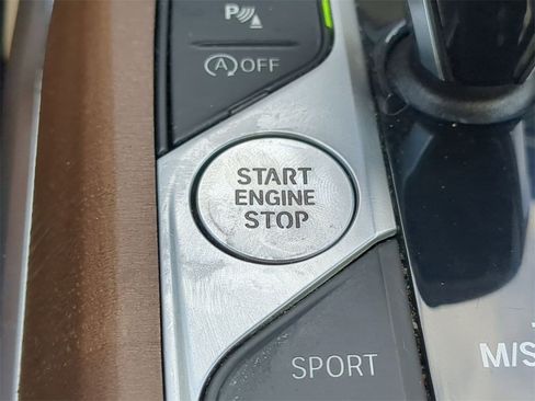 Used 2021 BMW 330i xDrive Sedan w/ Convenience Package image 30