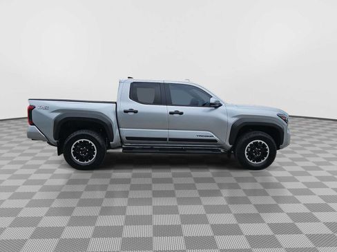 Used 2024 Toyota Tacoma TRD Off-Road w/ TRD Off Road Upgrade Package AWD/4WD image 8