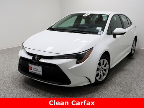 Certified 2024 Toyota Corolla LE image 2
