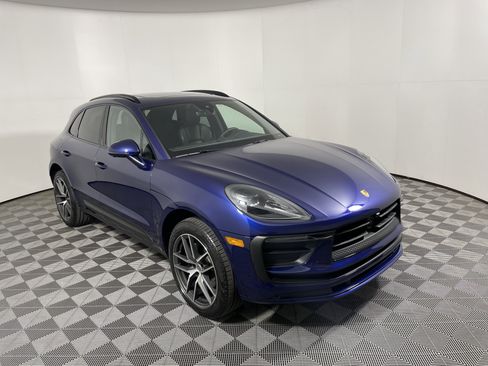 Used 2025 Porsche Macan image 9