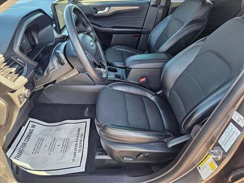 Used 2023 Ford Escape SE image 14