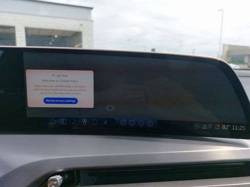 New 2026 Cadillac Vistiq Sport w/ LPO, Floor Liner Package image 27