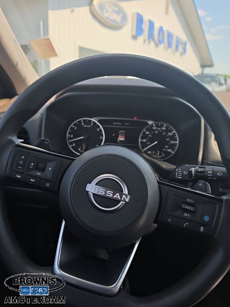 Used 2023 Nissan Rogue SV AWD/4WD image 15