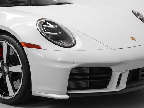 Certified 2025 Porsche 911 Carrera S RWD image 21