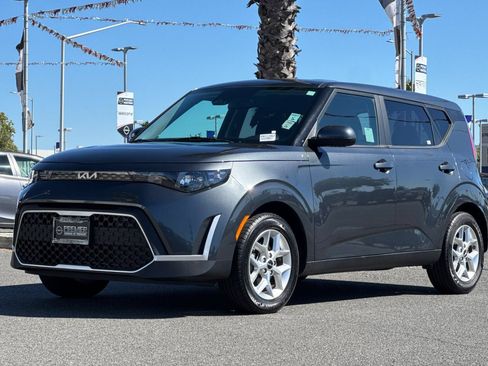 Used 2024 Kia Soul LX w/ Option Group 015 FWD image 8