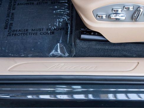 Certified 2023 Porsche Macan AWD/4WD image 29