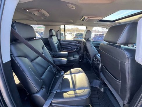 Used 2019 Chevrolet Suburban Premier image 29
