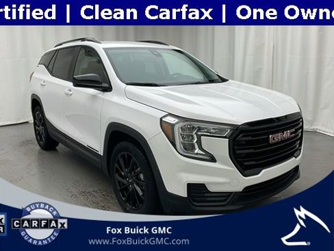 Used 2023 GMC Terrain SLE w/ Driver Convenience Package image 2