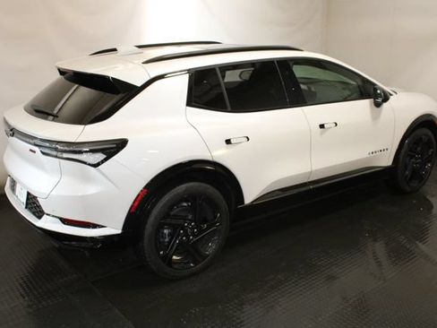 Used 2025 Chevrolet Equinox EV RS w/ Active Safety Package 3 AWD/4WD image 5