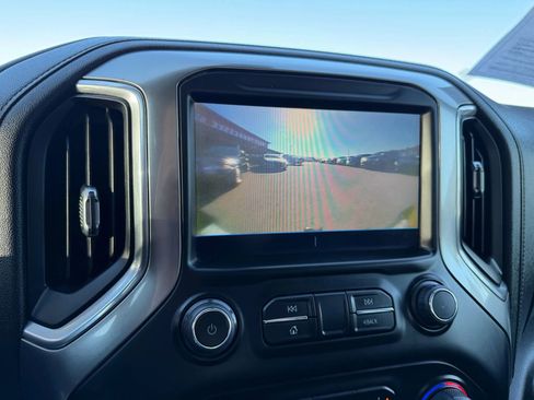 Used 2022 Chevrolet Silverado 3500 LT w/ Convenience Package image 10