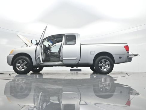 Used 2005 Nissan Titan SE RWD image 43