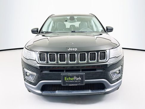 Used 2018 Jeep Compass Latitude w/ Popular Equipment Group image 2
