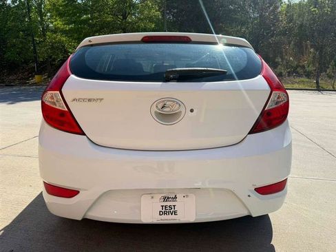 Used 2016 Hyundai Accent SE image 4