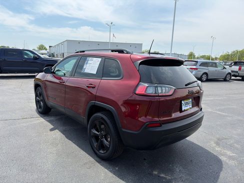 Used 2021 Jeep Cherokee Latitude Plus AWD/4WD image 4