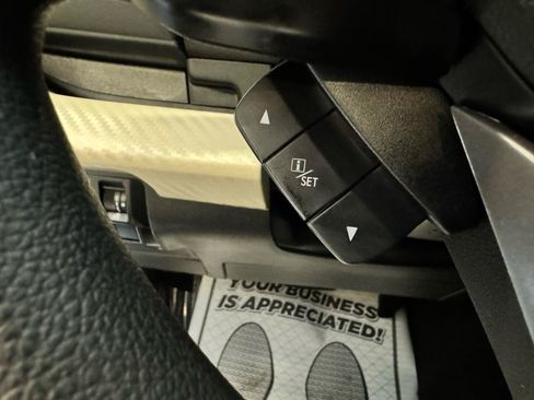 Used 2022 Subaru Ascent 8-Passenger AWD/4WD image 12