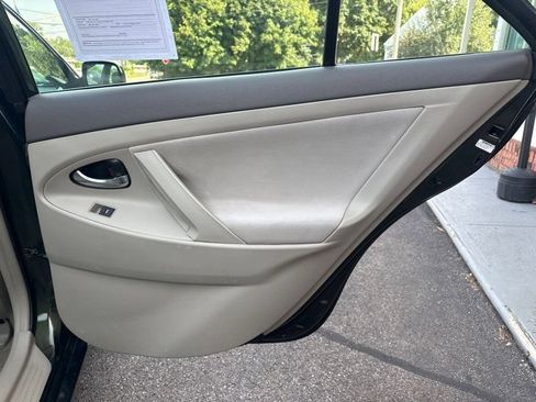 Used 2011 Toyota Camry LE w/ LE Extra-Value Pkg FWD image 19