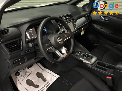 Used 2025 Nissan Leaf S FWD image 9