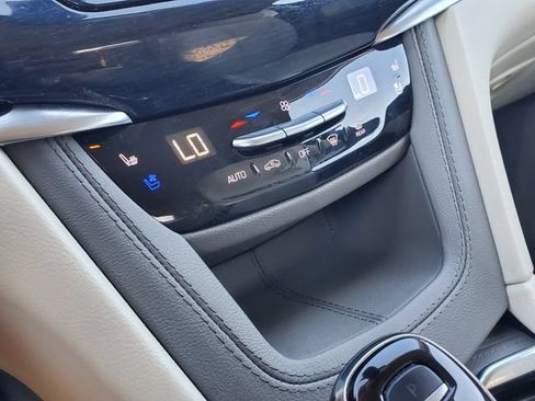 Certified 2024 Cadillac XT6 Premium Luxury w/ LPO, Floor Liner Package AWD/4WD image 36
