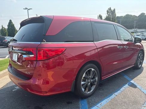 Used 2023 Honda Odyssey Elite image 5