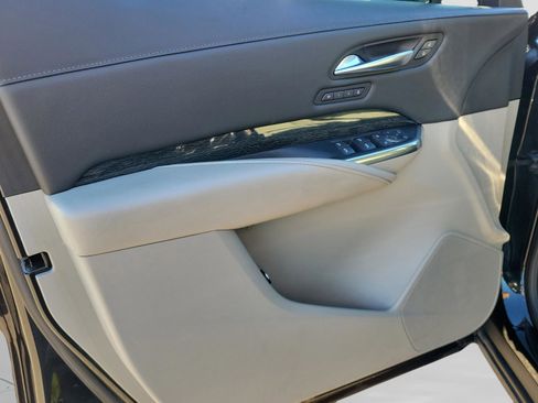 Used 2022 Cadillac XT4 Premium Luxury w/ Enhanced Visibility Package image 20