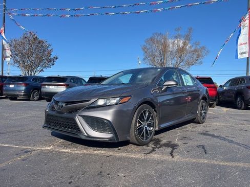 Used 2023 Toyota Camry SE image 32