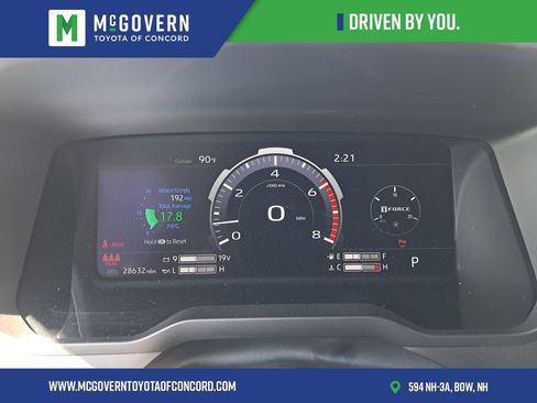 Used 2024 Toyota Tundra Platinum AWD/4WD image 37