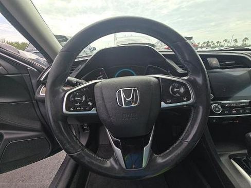 Used 2020 Honda Civic EX image 5