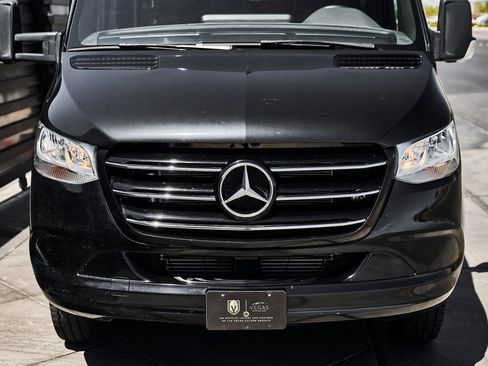 Used 2019 Mercedes-Benz Sprinter 3500 image 9