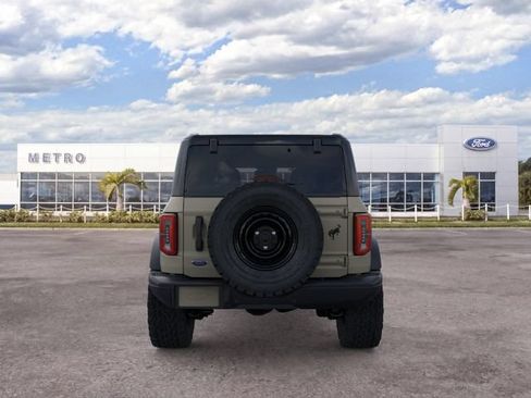 New 2026 Ford Bronco Badlands w/ Black Appearance Package AWD/4WD image 5
