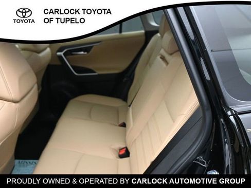 Used 2025 Toyota RAV4 Limited image 24