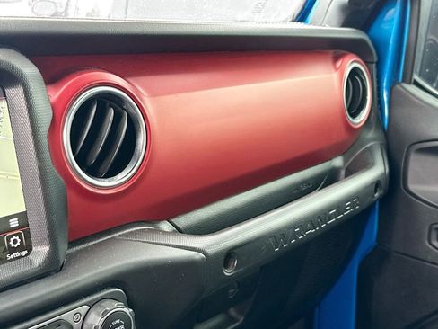 Used 2022 Jeep Wrangler Unlimited Rubicon w/ Steel Bumper Group image 22