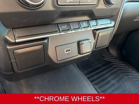 Used 2020 Chevrolet Silverado 1500 Custom w/ Custom Value Package RWD image 18