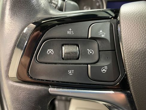 Used 2024 Buick Enclave Essence w/ Experience Buick Package image 10