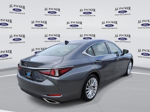 Used 2021 Lexus ES 350 Ultra Luxury FWD image 6