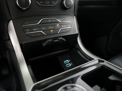 Used 2020 Ford Edge SEL w/ Convenience Package image 27