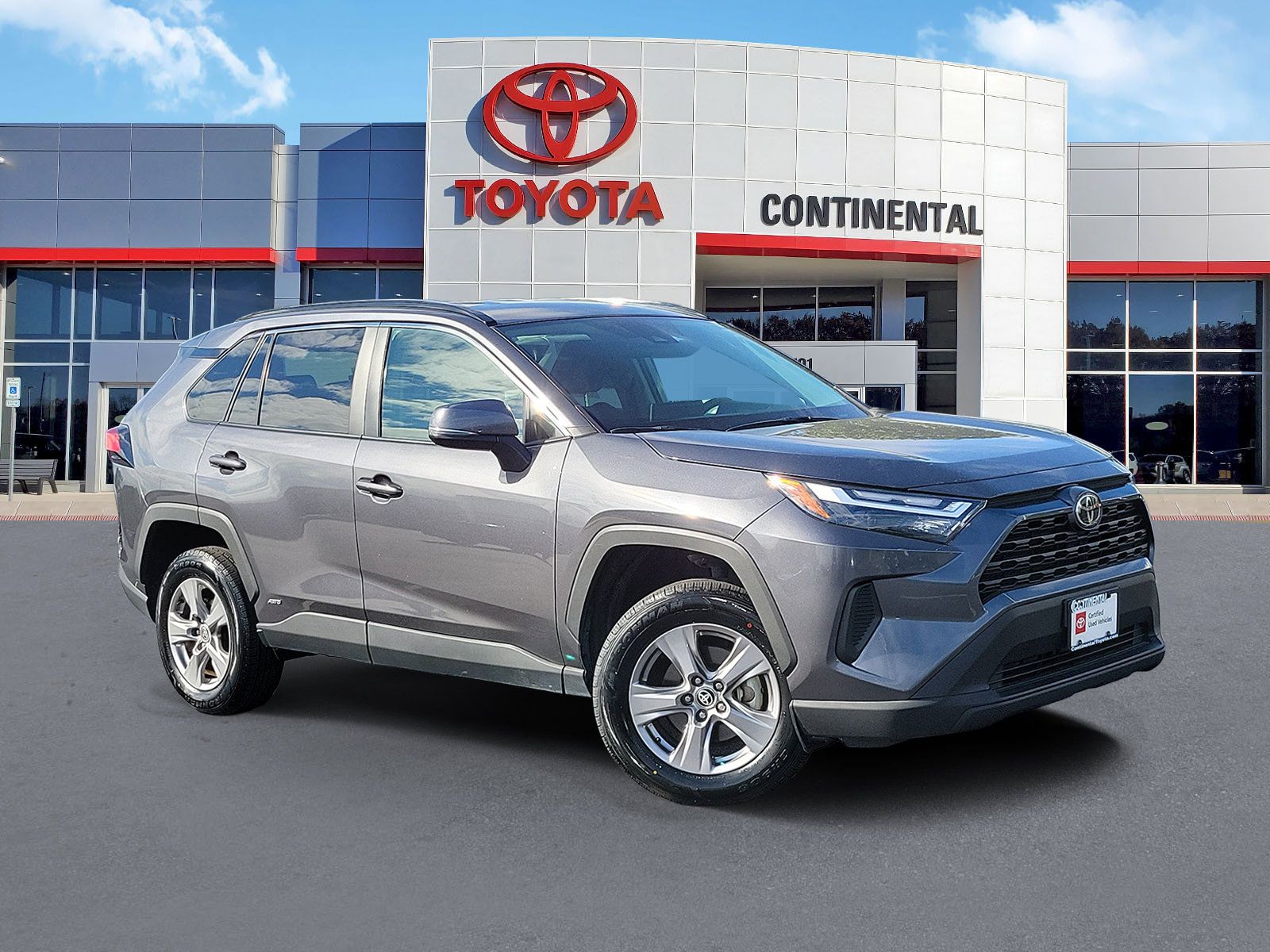 Certified 2025 Toyota RAV4 XLE AWD/4WD image 2
