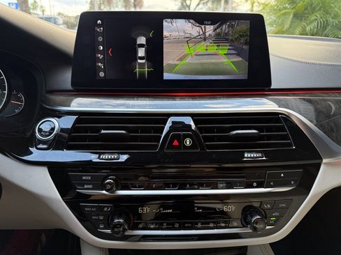 Used 2018 BMW M550i xDrive image 23