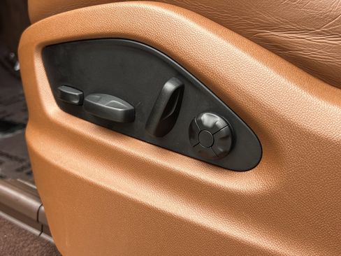 Used 2023 Porsche Cayenne Turbo w/ Premium Package Plus (PI3) image 34