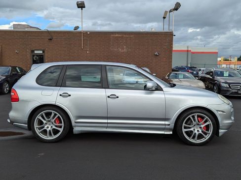 Used 2009 Porsche Cayenne GTS image 10