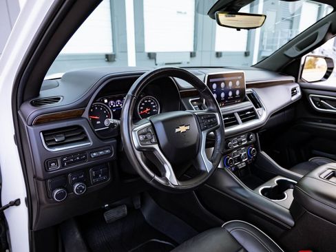 Used 2021 Chevrolet Tahoe Premier w/ Premium Package image 20