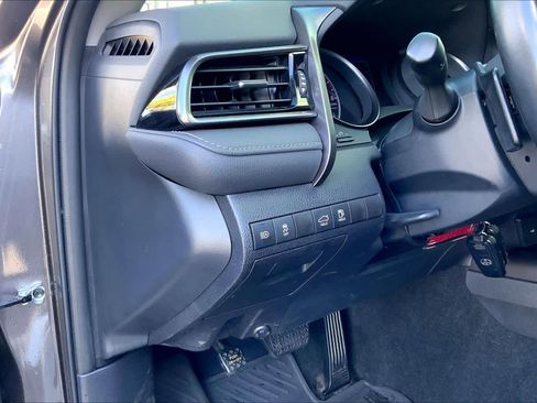 Certified 2023 Toyota Camry SE w/ Convenience Package image 35