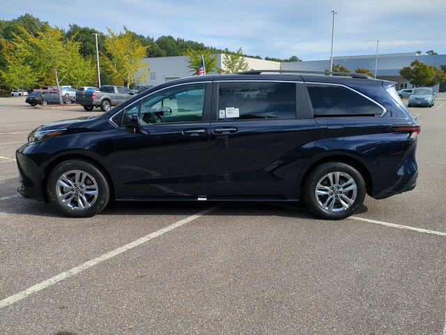 New 2026 Toyota Sienna XLE AWD/4WD image 7