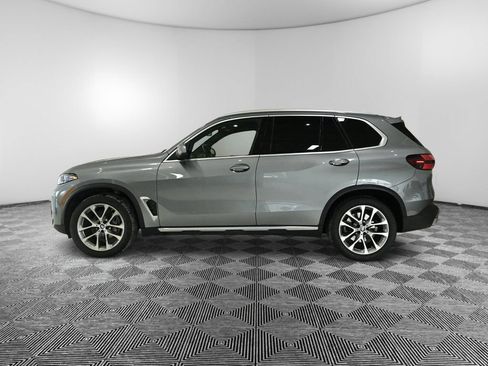 Used 2025 BMW X5 xDrive40i w/ Premium Package AWD/4WD image 2