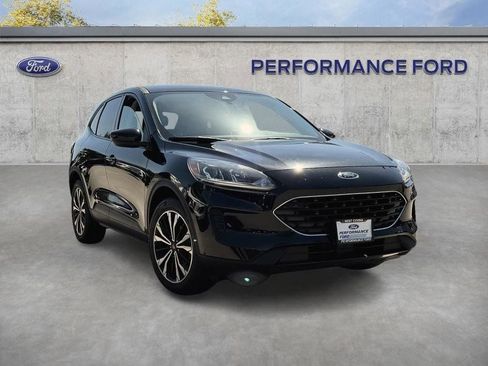 Used 2022 Ford Escape SE w/ SE Sport Appearance Package FWD image 4