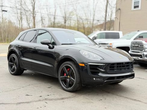 Used 2018 Porsche Macan Turbo image 5