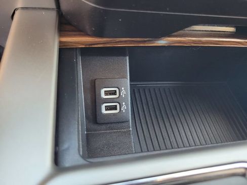 Certified 2018 Ford F150 Lariat RWD image 24
